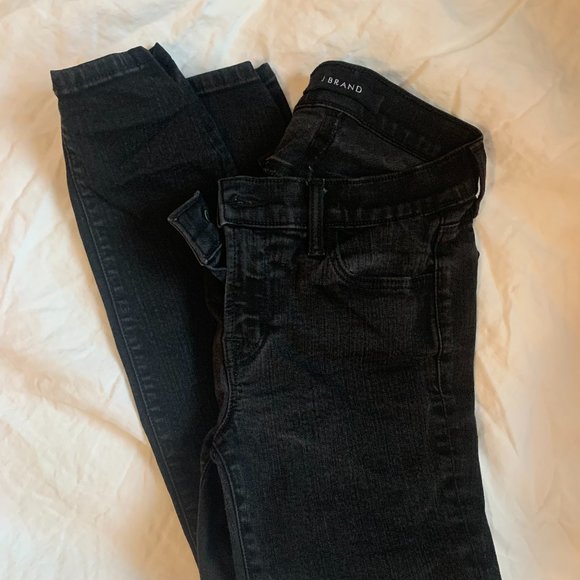 J Brand Skinny Jeans Black (25) - Picture 3 of 3
